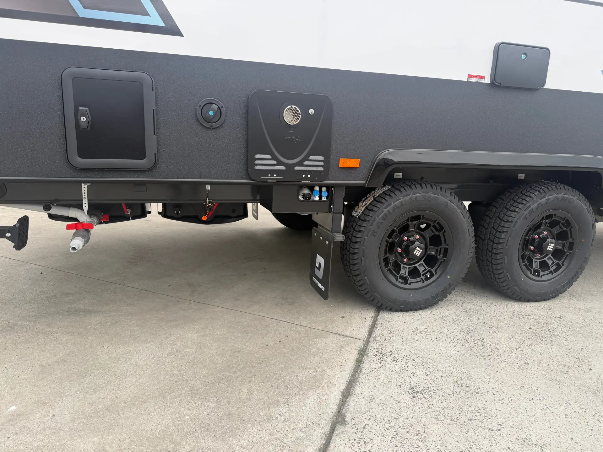 19 Series SuperX Caravan Image