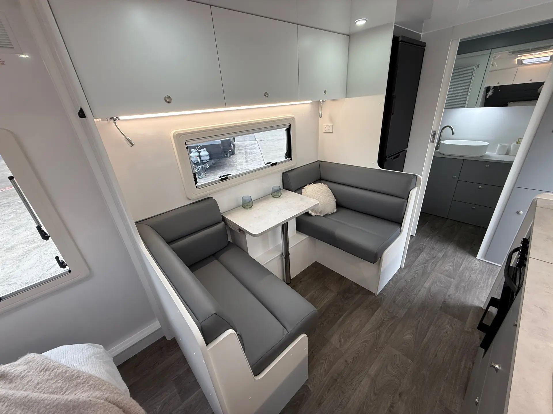 19 Series SuperX Caravan Image