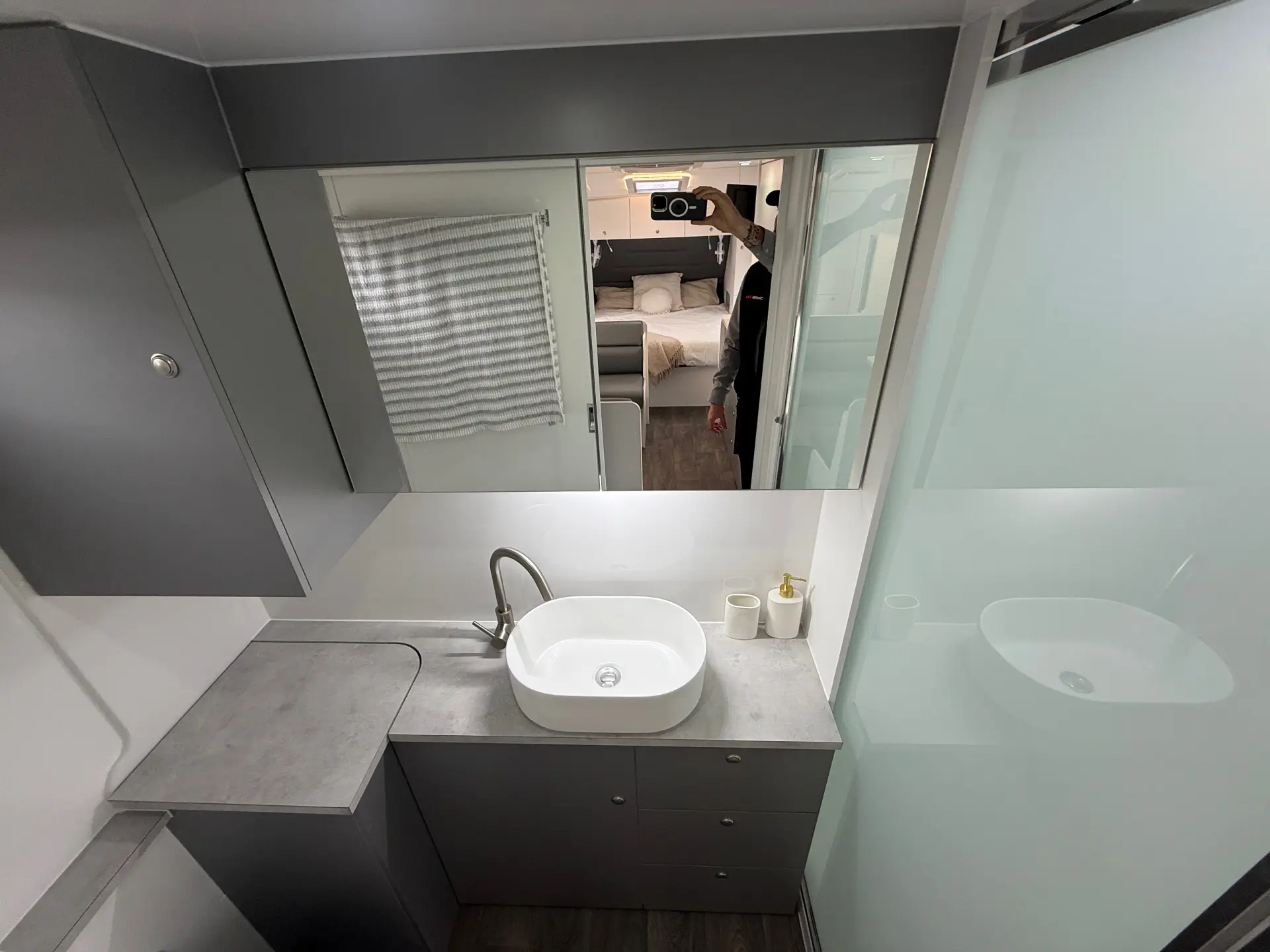 19 Series SuperX Caravan Image