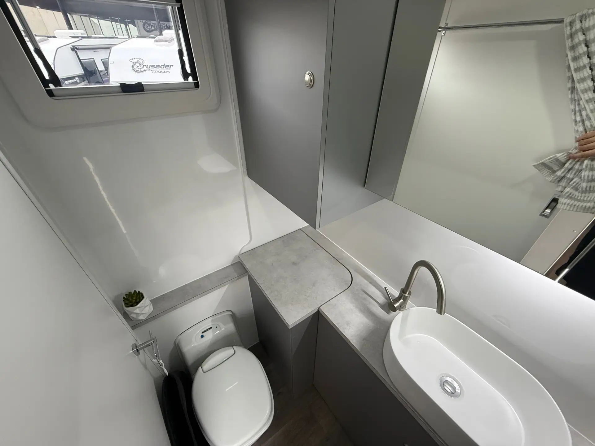 19 Series SuperX Caravan Image