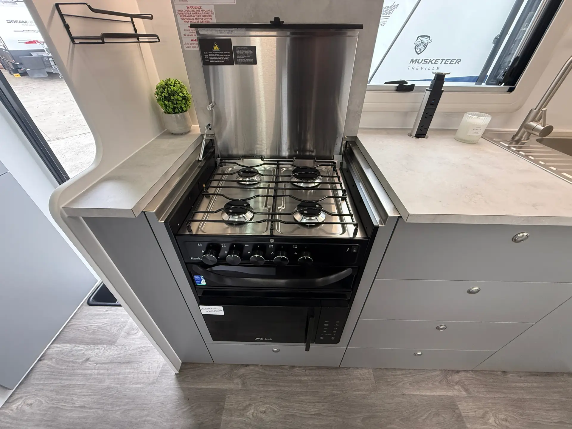 19 Series SuperX Caravan Image