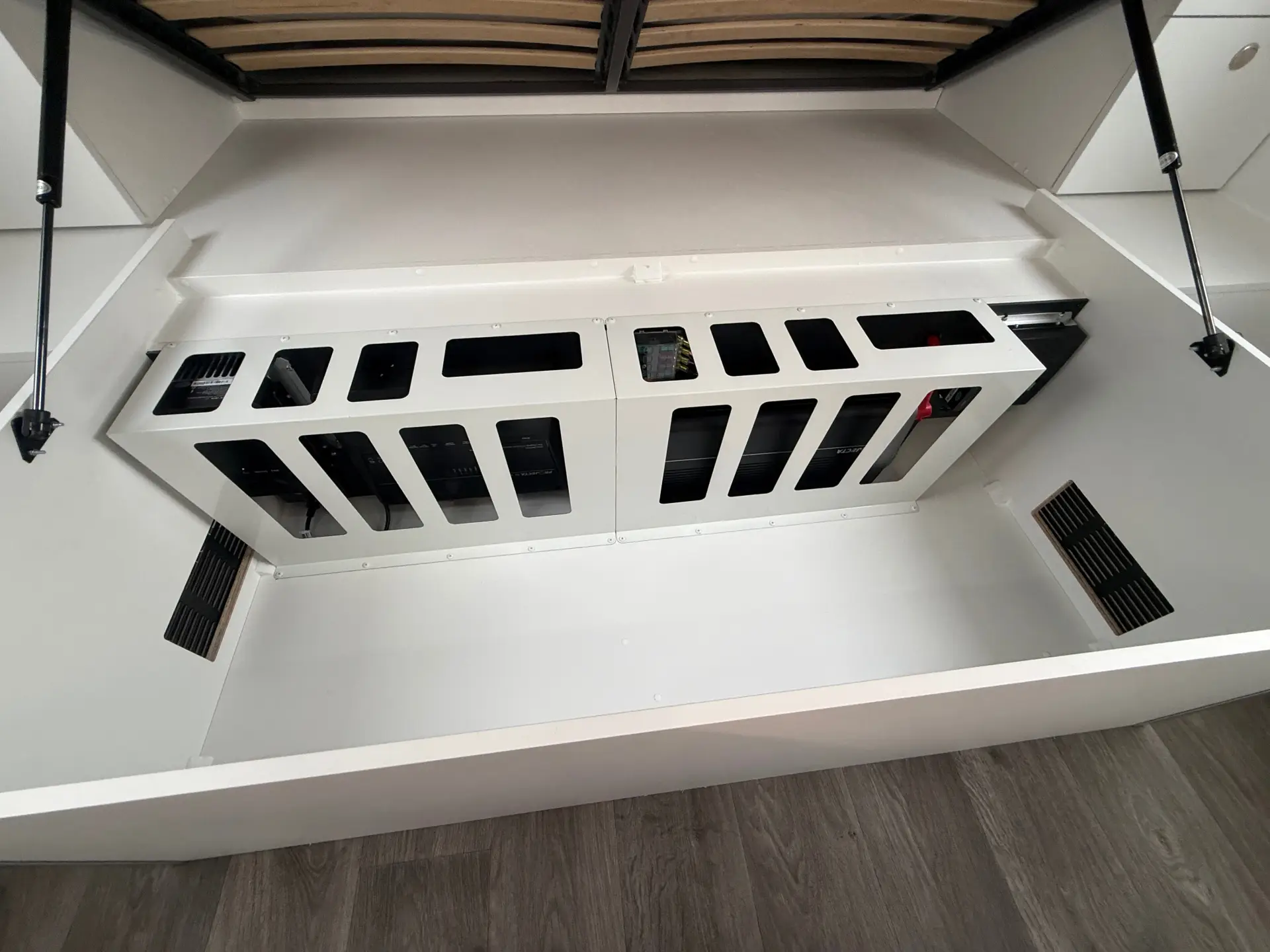 19 Series SuperX Caravan Image