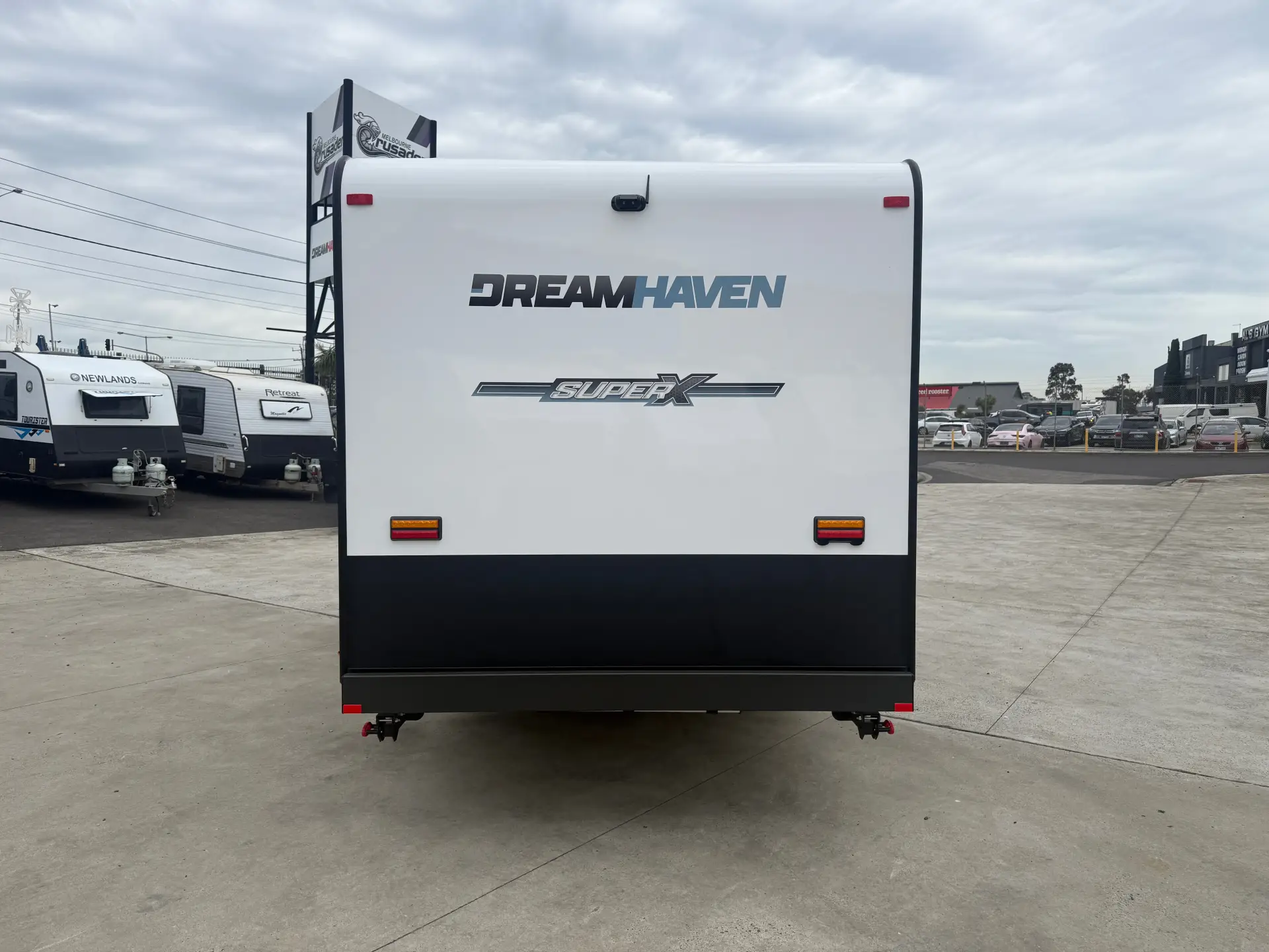 19 Series SuperX Caravan Image