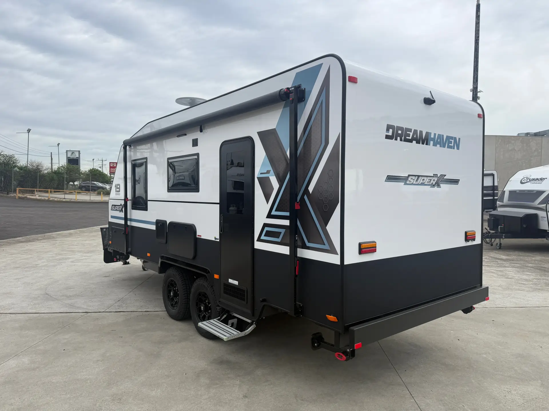 19 Series SuperX Caravan Image