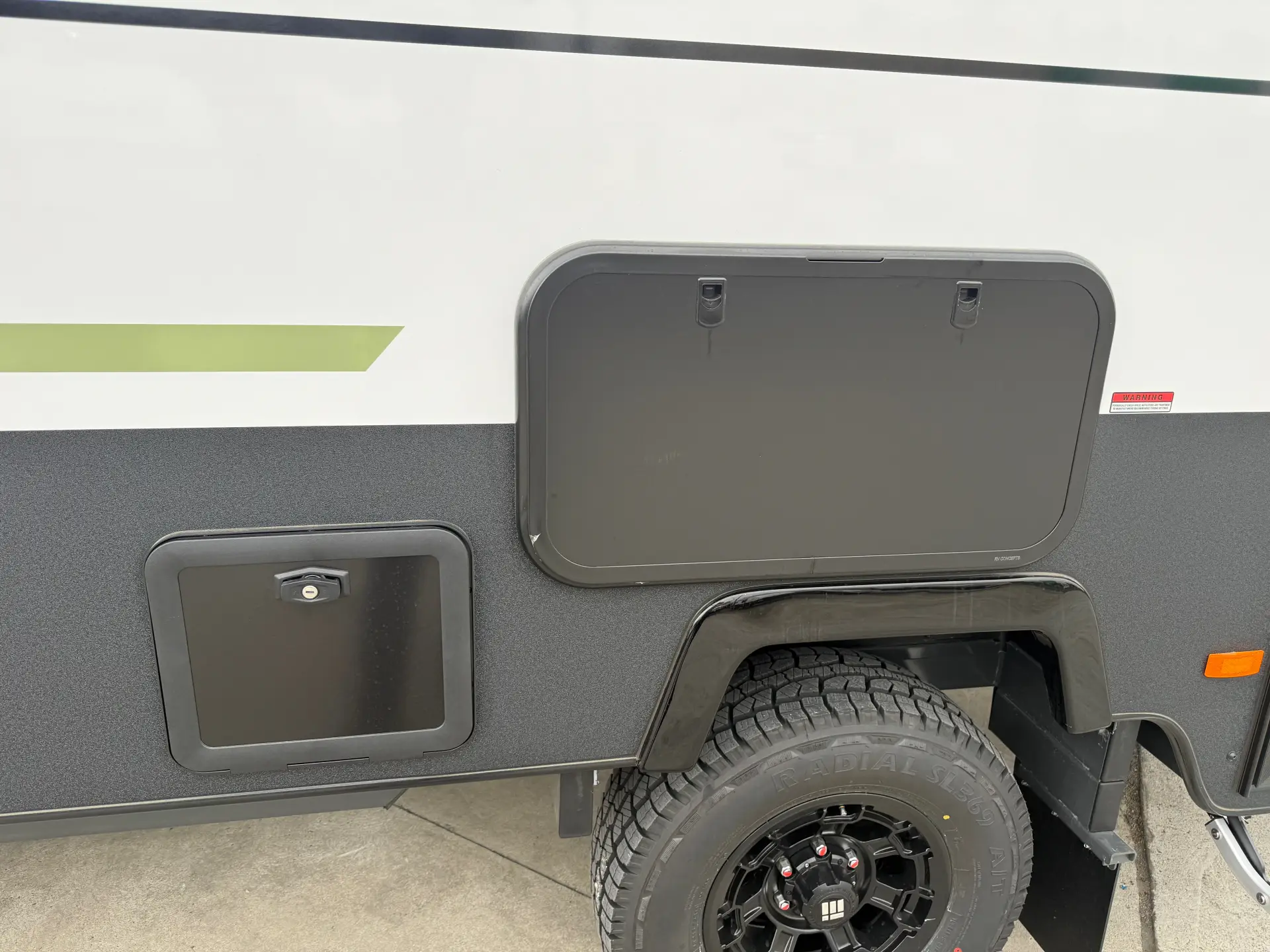 18 Series SuperX Caravan Image