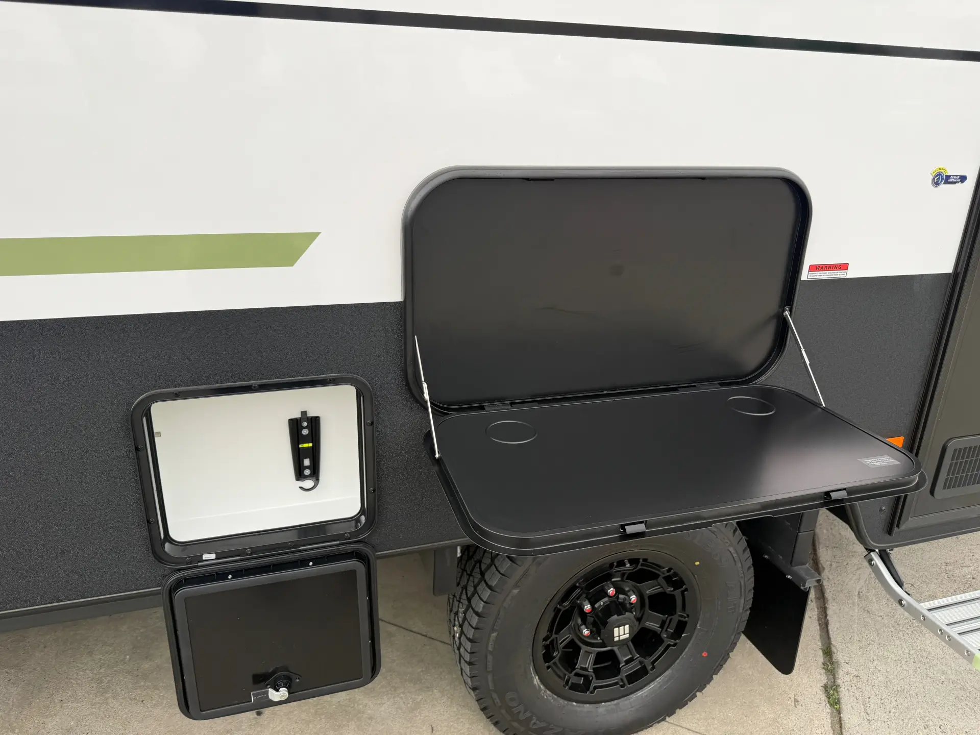 18 Series SuperX Caravan Image