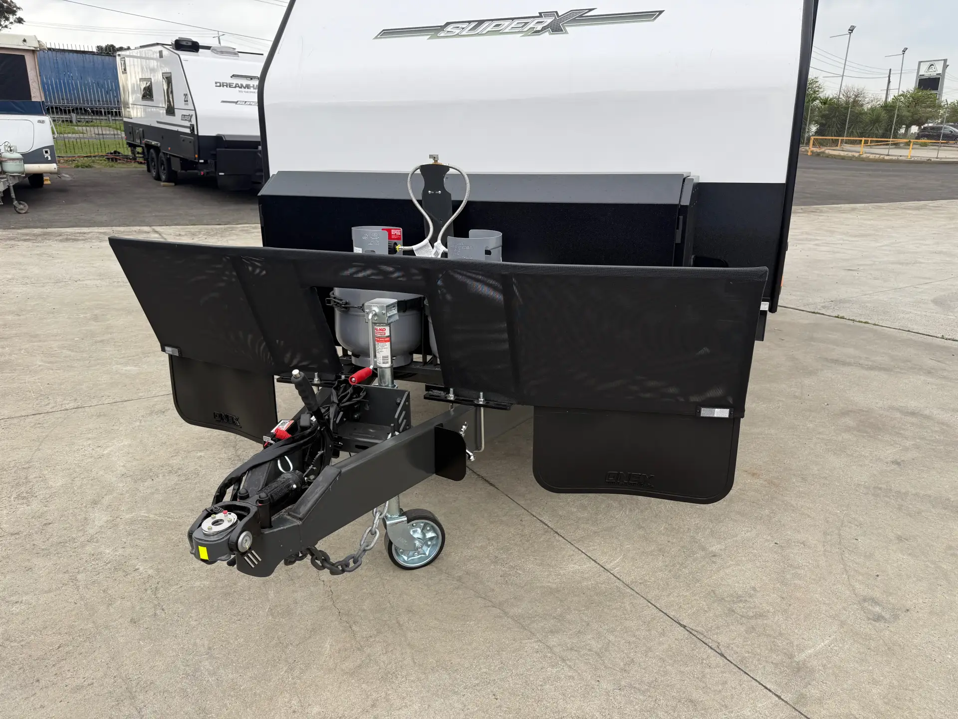 18 Series SuperX Caravan Image