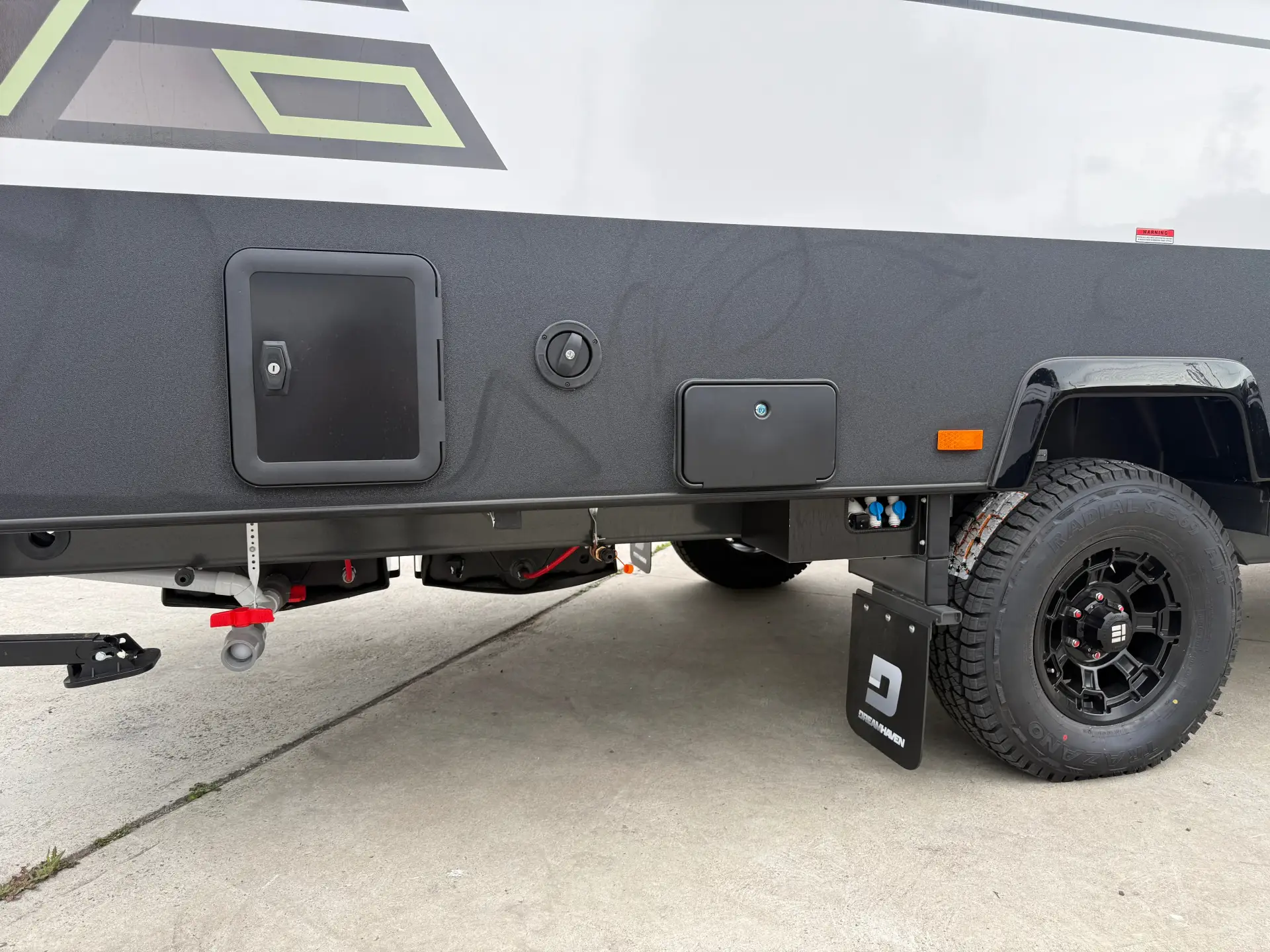 18 Series SuperX Caravan Image