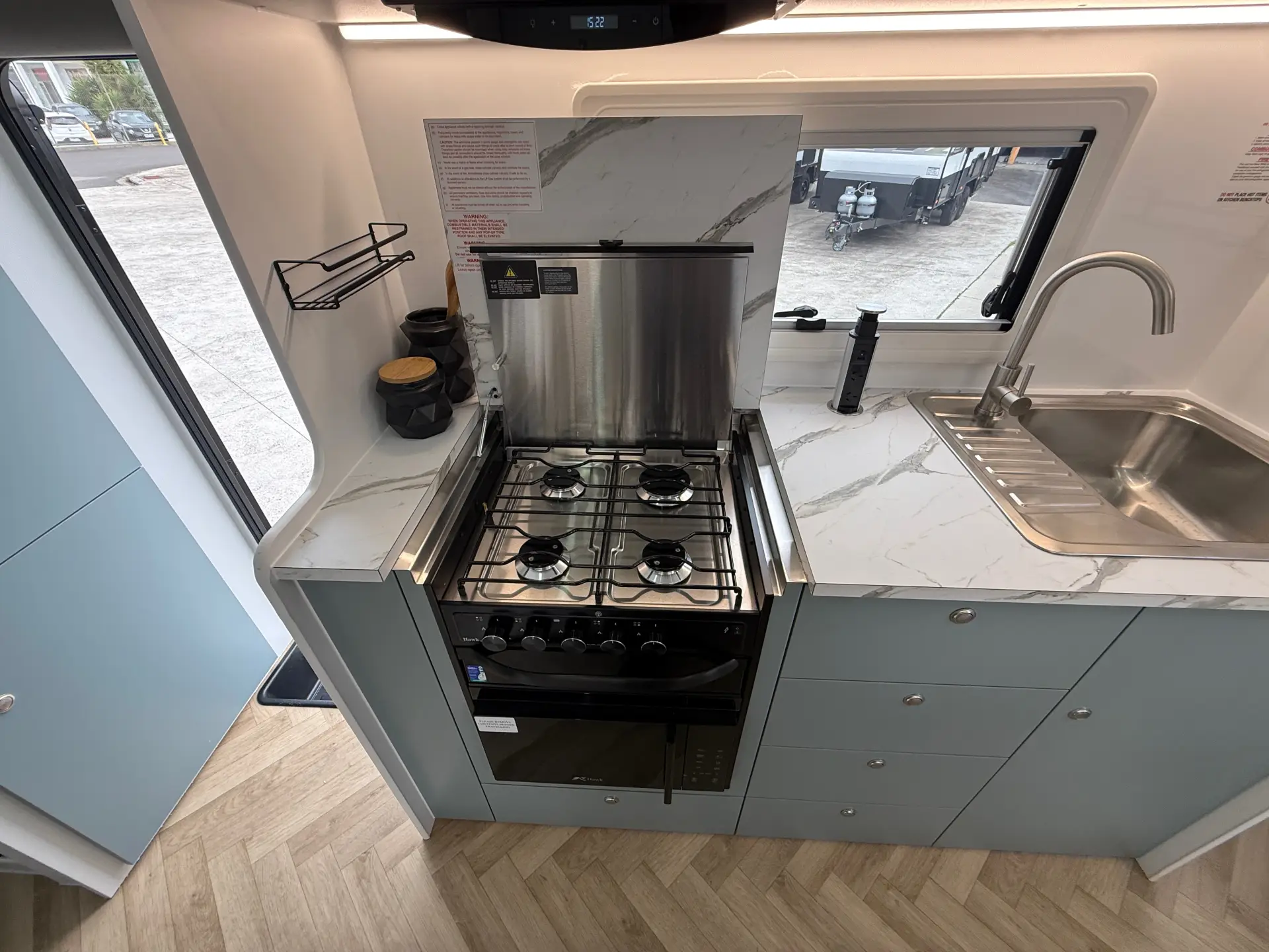 18 Series SuperX Caravan Image