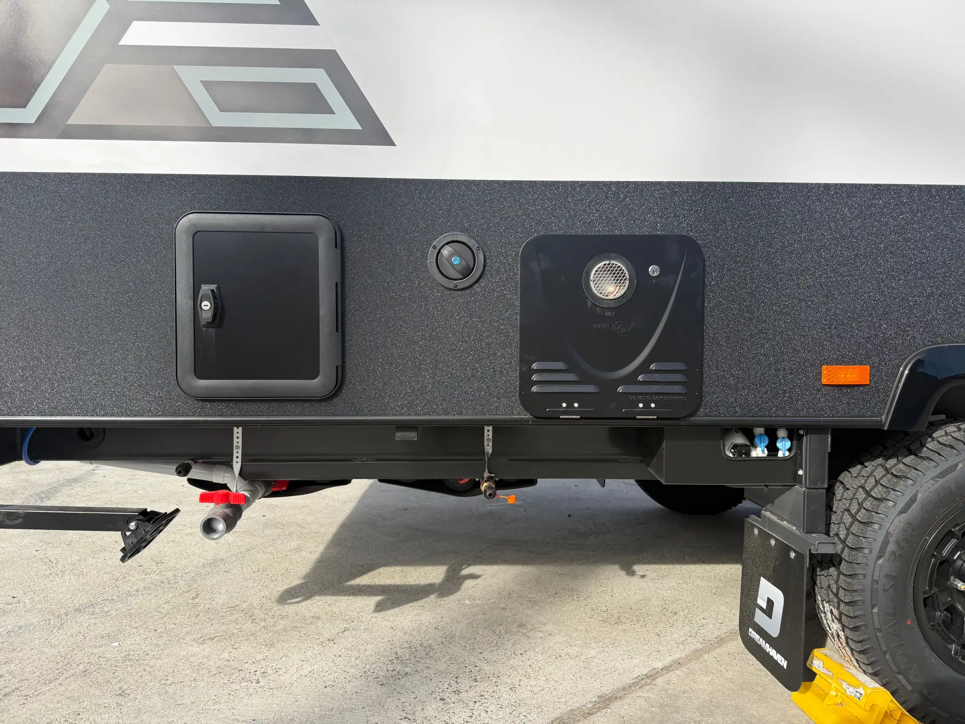 20 Series SuperX Caravan Image