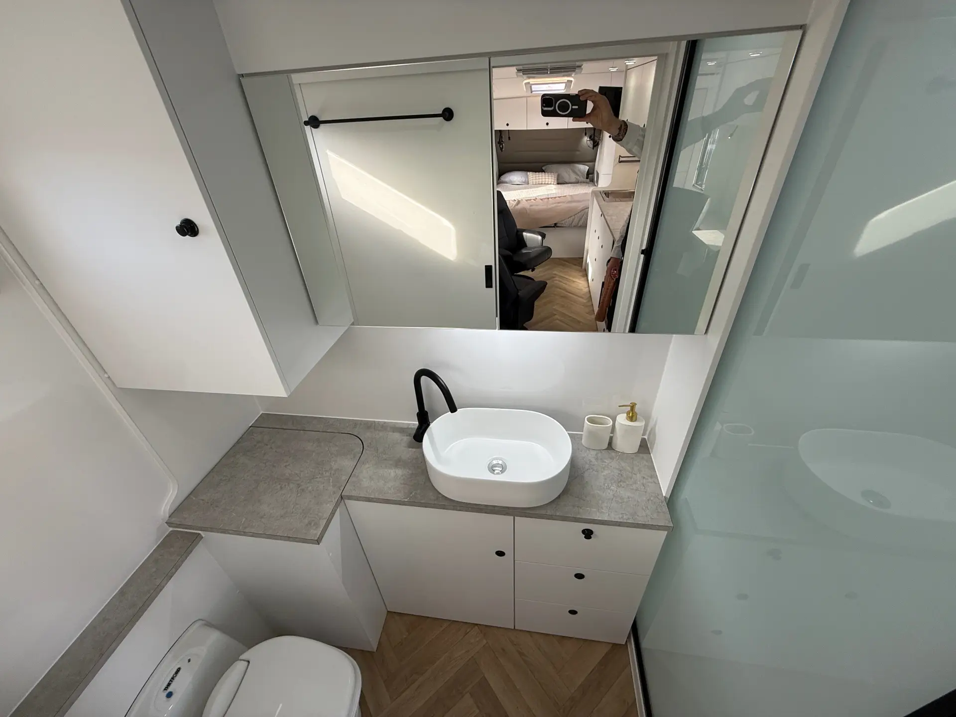 20 Series SuperX Caravan Image