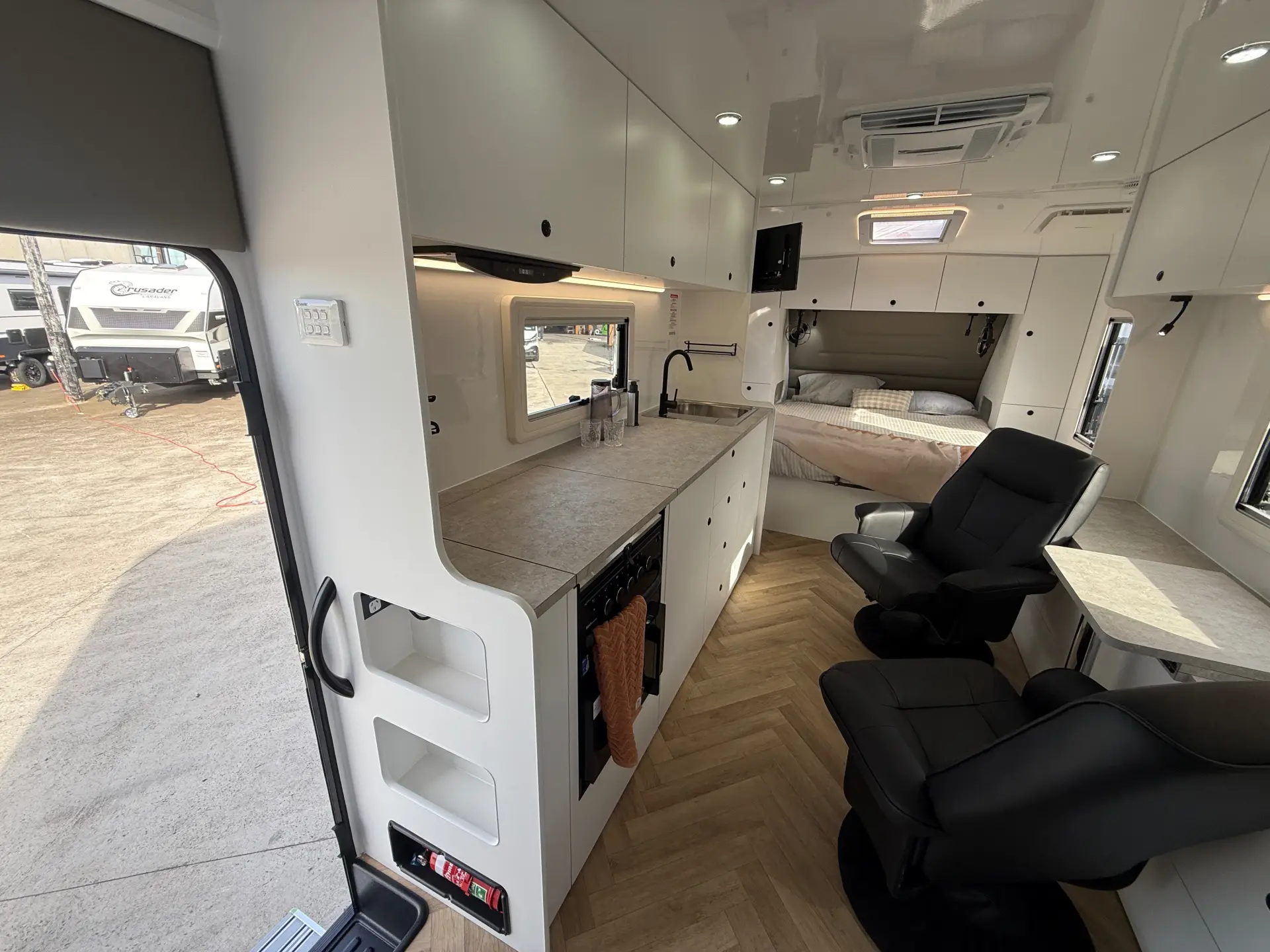 20 Series SuperX Caravan Image