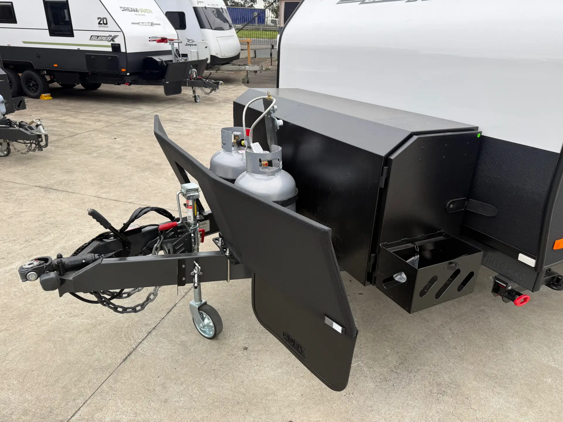 15 Series SuperX Caravan Image