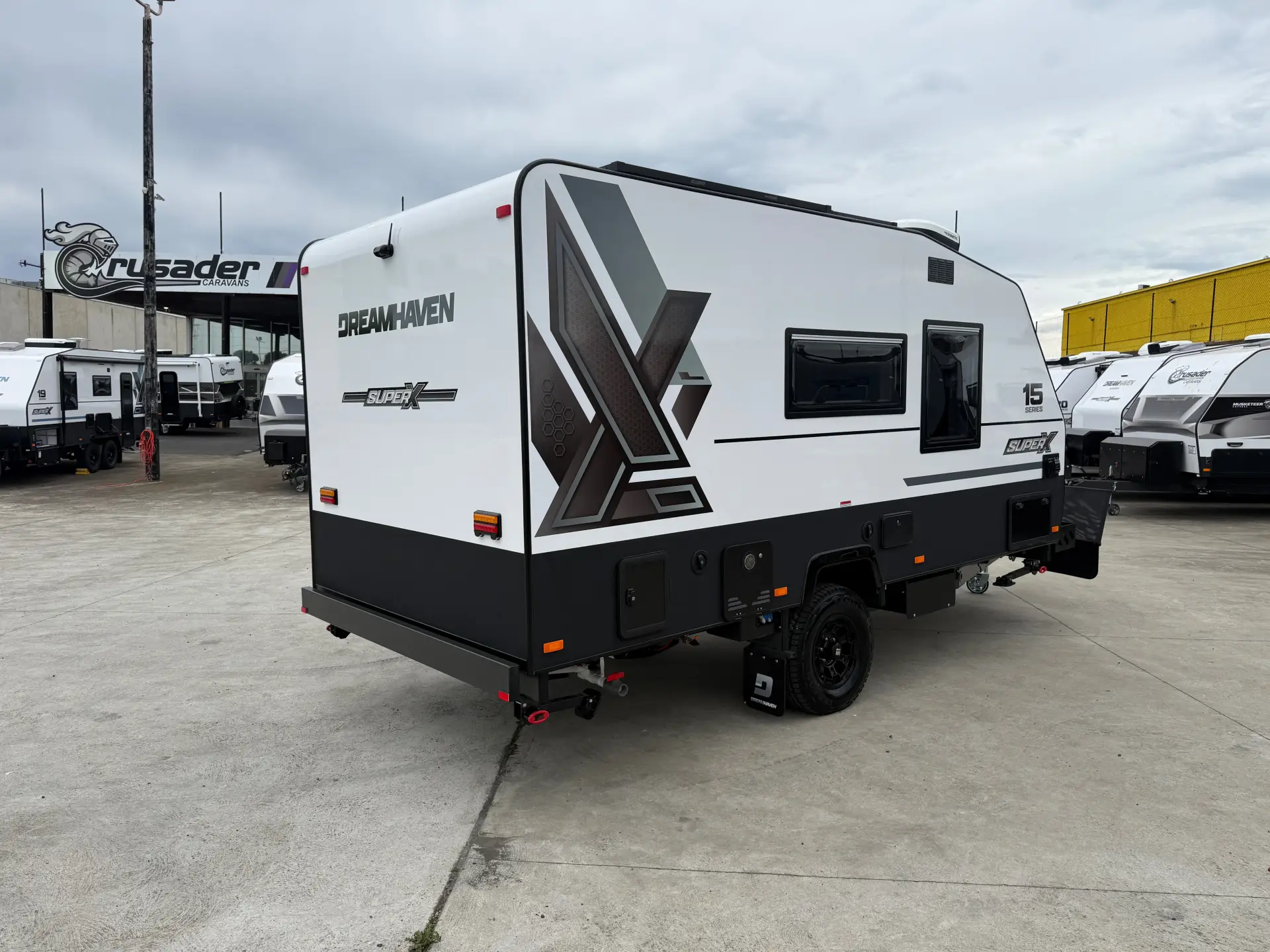 15 Series SuperX Caravan Image