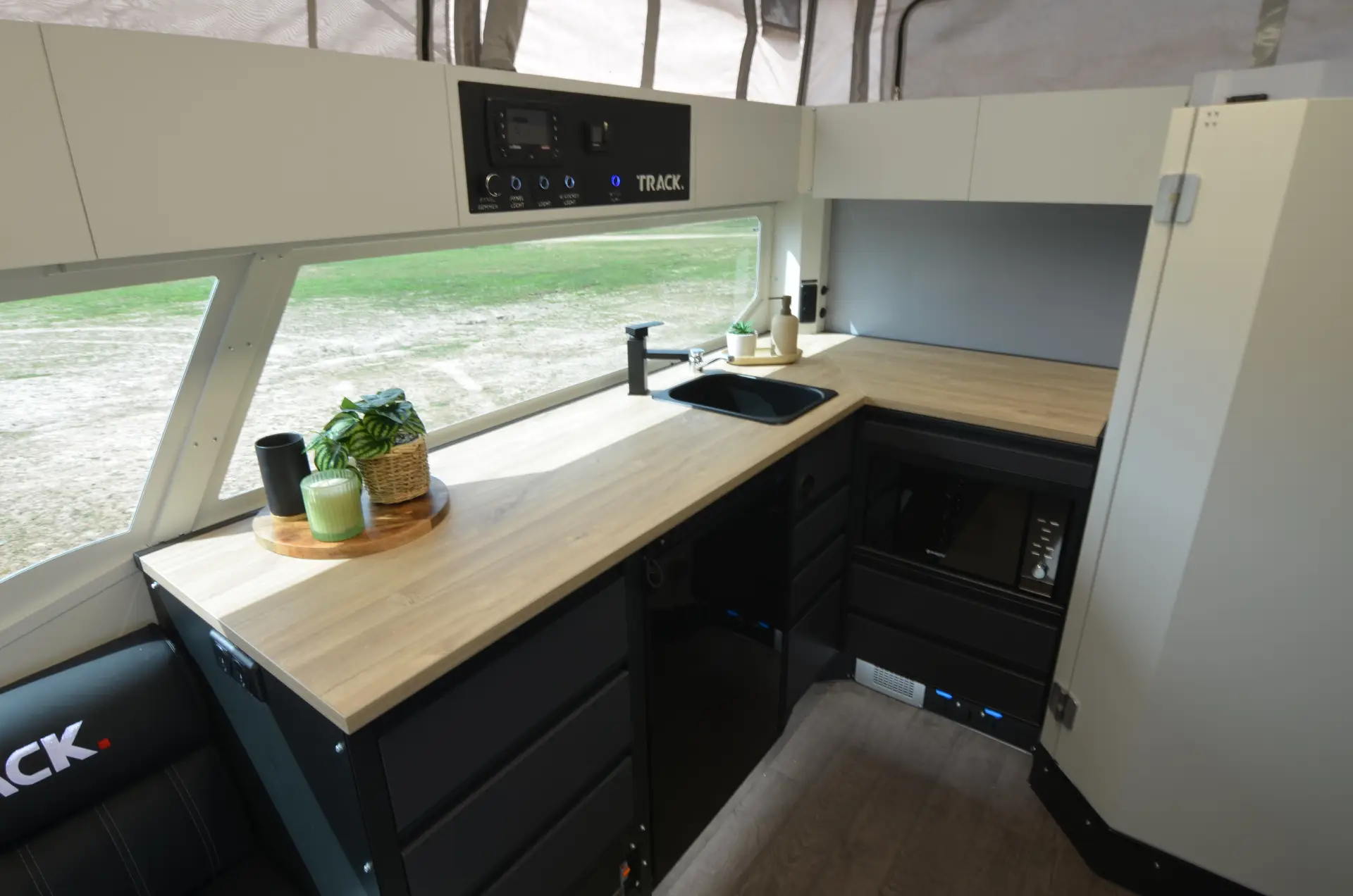Caravan Exterior