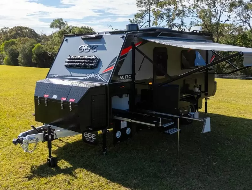 AC 17C OFF ROAD 2+1 BERTH