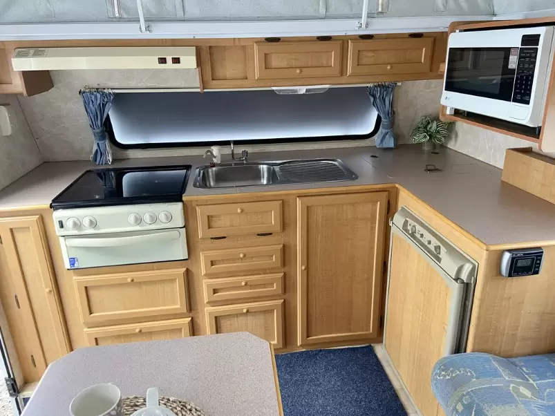 USED 2003 JAYCO FREEDOM