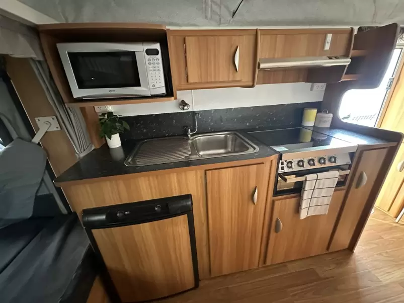 USED 2011 WINDSOR 14' RAPID