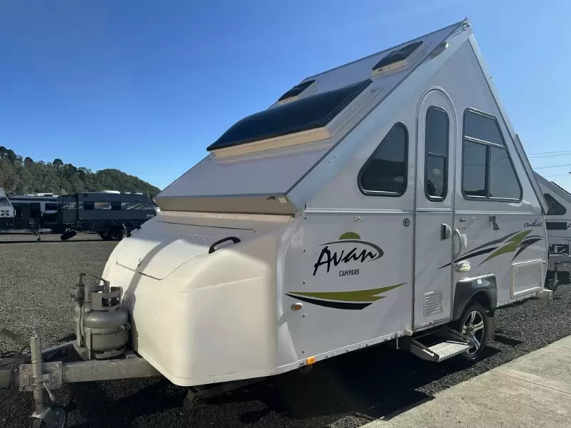 USED 2016 AVAN CRUISELINER