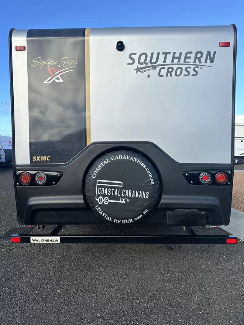 USED 2024 NEW AGE 20' SOUTHERN CROSS SIGNATURE