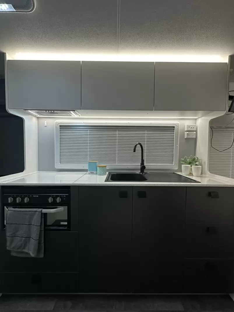 USED 2024 NEW AGE 20' SOUTHERN CROSS SIGNATURE