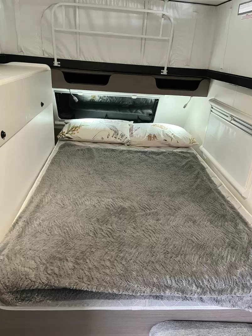 USED 2023 JAYCO CROSS TRAK