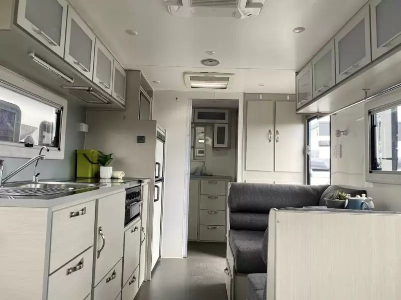 USED 2015 SUPREME EXECUTIVE
