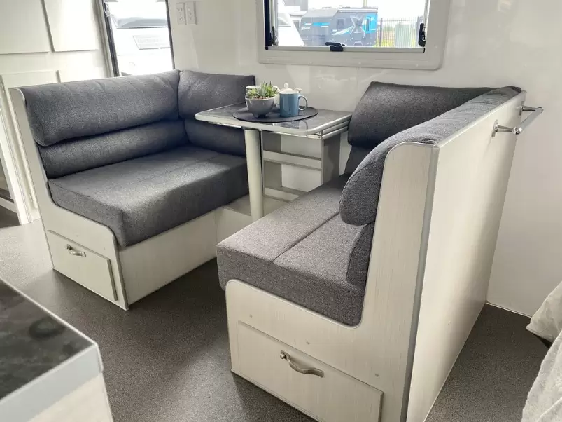 USED 2015 SUPREME EXECUTIVE