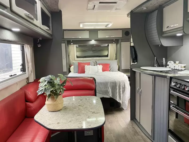 USED 2016 JURGENS TRAVADO 23ft