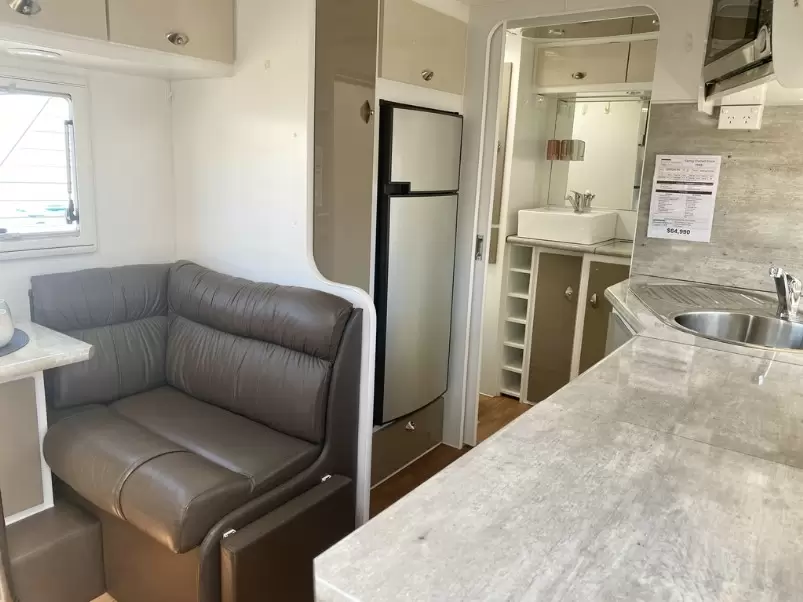 USED 2015 OPTION RV 22' DISTINCTION