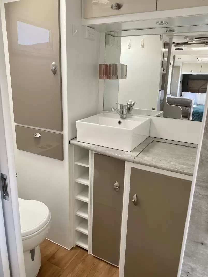 USED 2015 OPTION RV 22' DISTINCTION