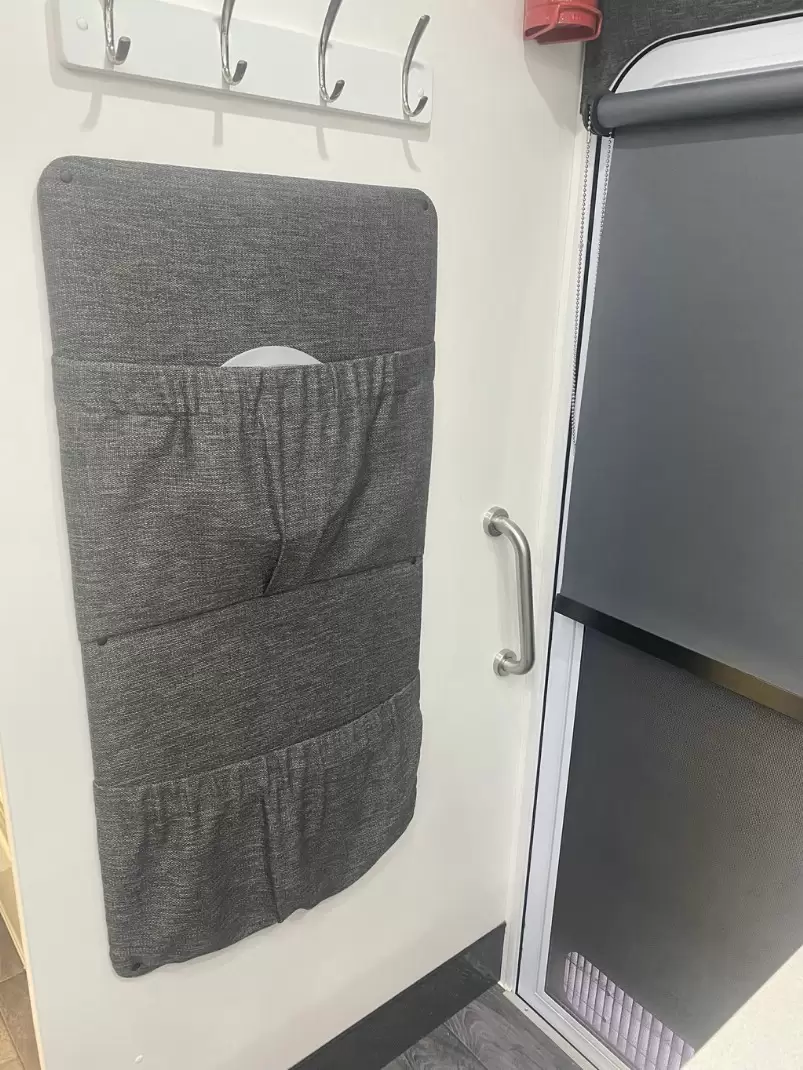 USED 2019 NEW AGE MANTA RAY 19E