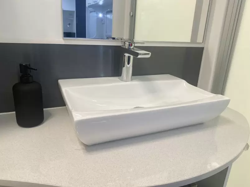 USED 2019 NEW AGE MANTA RAY 19E
