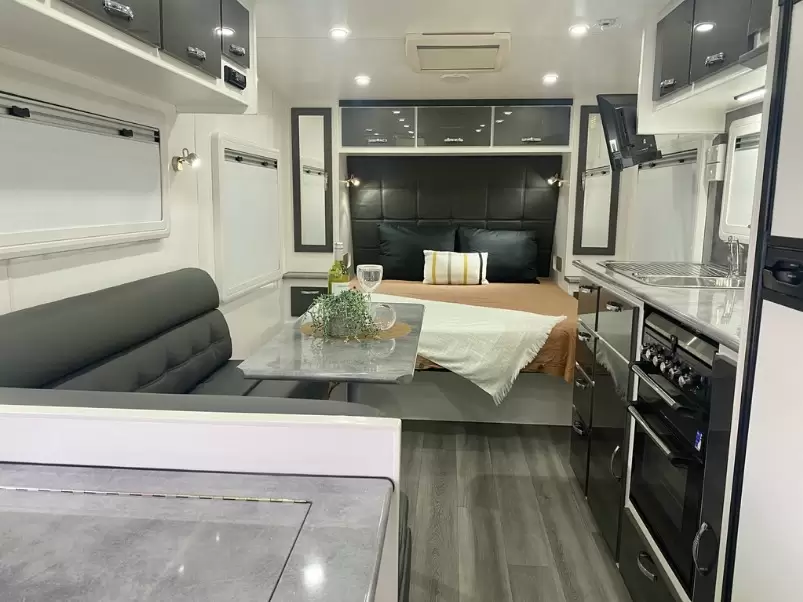 USED 2019 CONDOR 21' ULTIMATE FAMILY