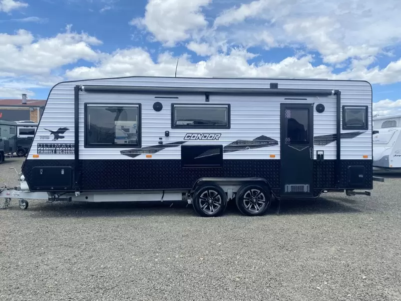 USED 2019 CONDOR 21' ULTIMATE FAMILY