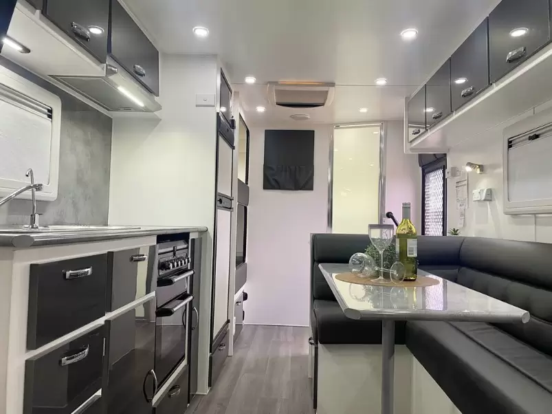 USED 2019 CONDOR 21' ULTIMATE FAMILY