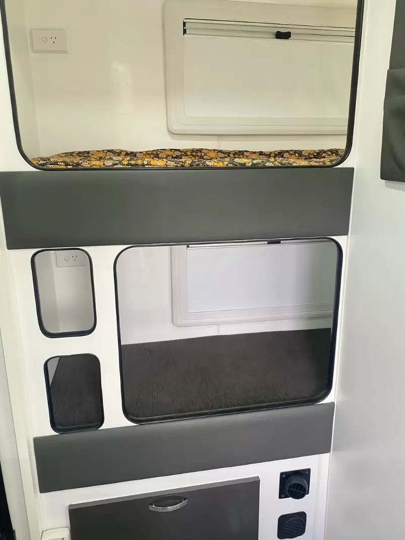USED 2019 CONDOR 21' ULTIMATE FAMILY