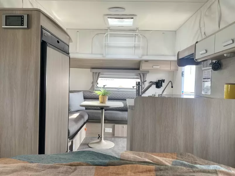 USED 2018 JAYCO 15.6' JOURNEY