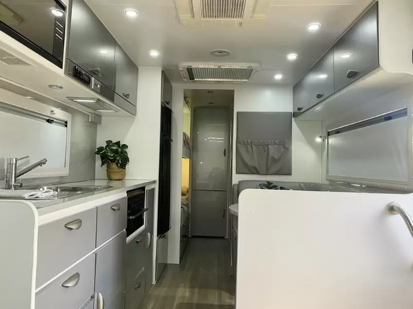 USED 2016 CRUSADER CARAVANS EXCALIBUR CASTLE