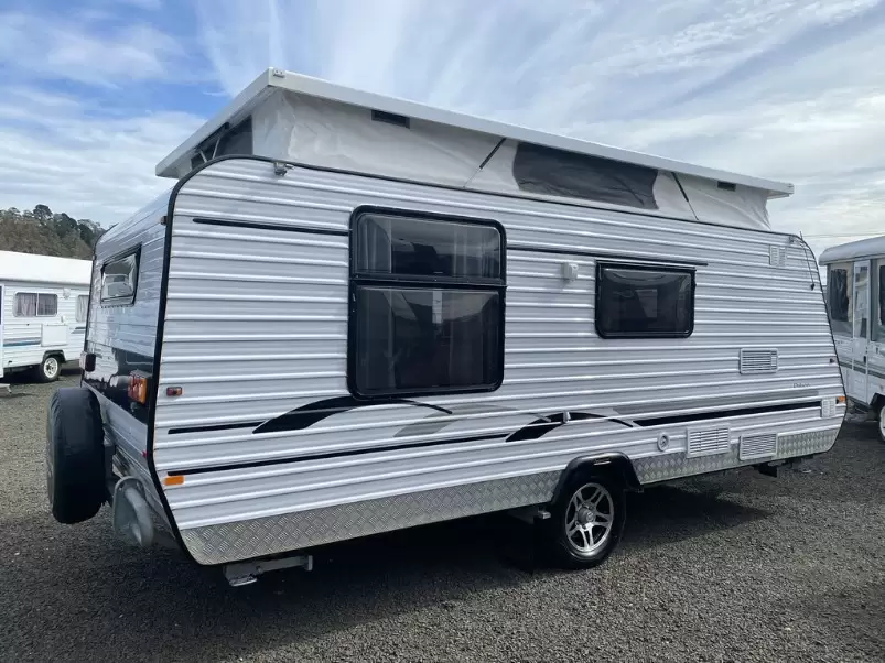 USED 2017 IMPERIAL PALACE