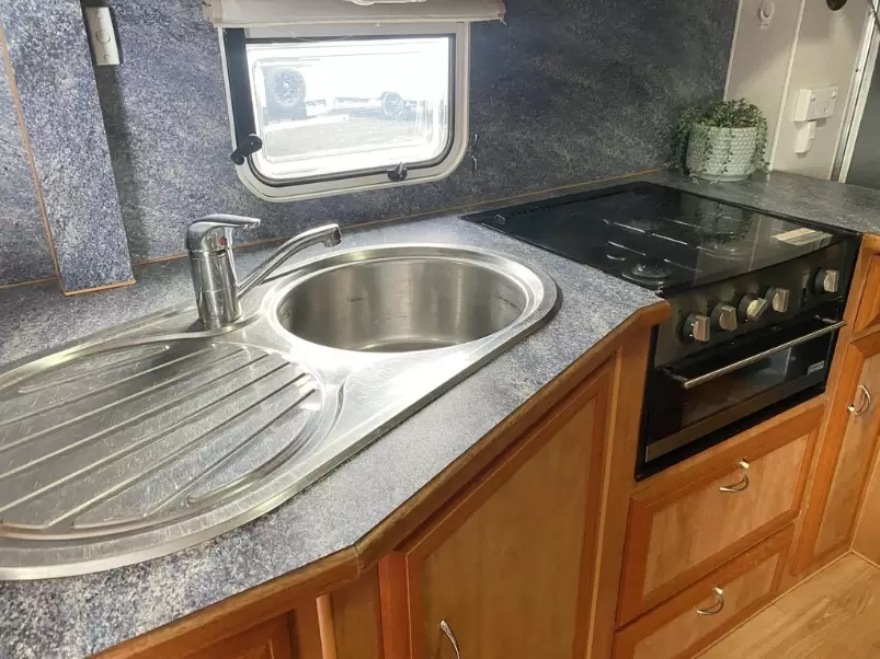USED 2007 PARAMOUNT DUET