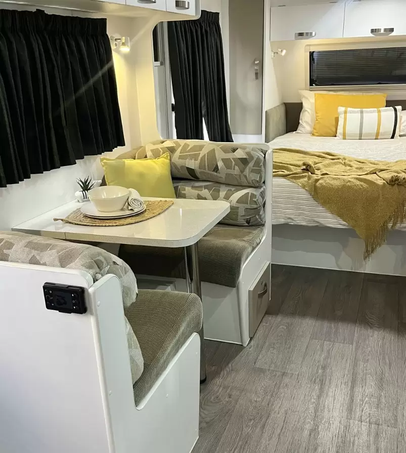 USED 2014 NOVA METROLINK