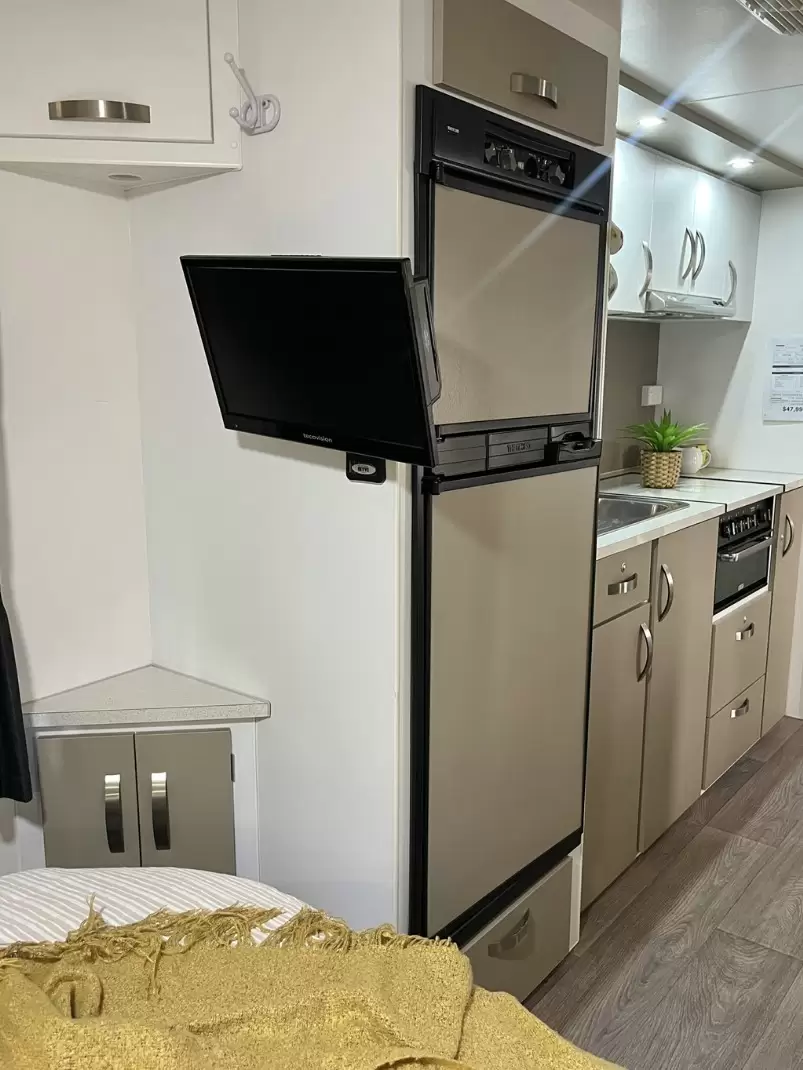 USED 2014 NOVA METROLINK