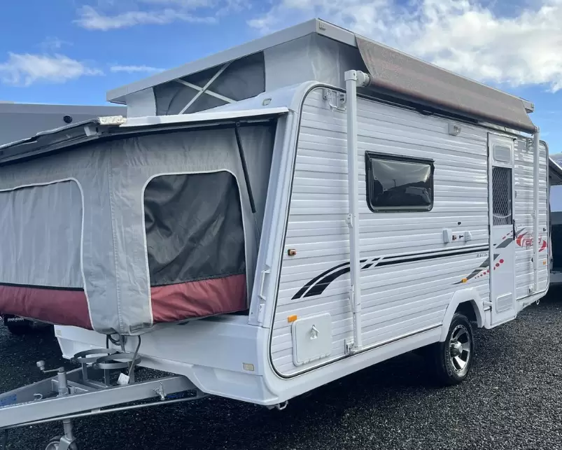USED 2011 WINDSOR RAPID