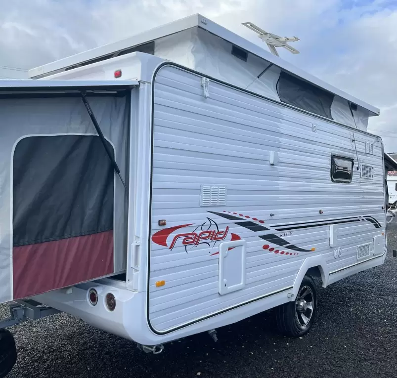 USED 2011 WINDSOR RAPID