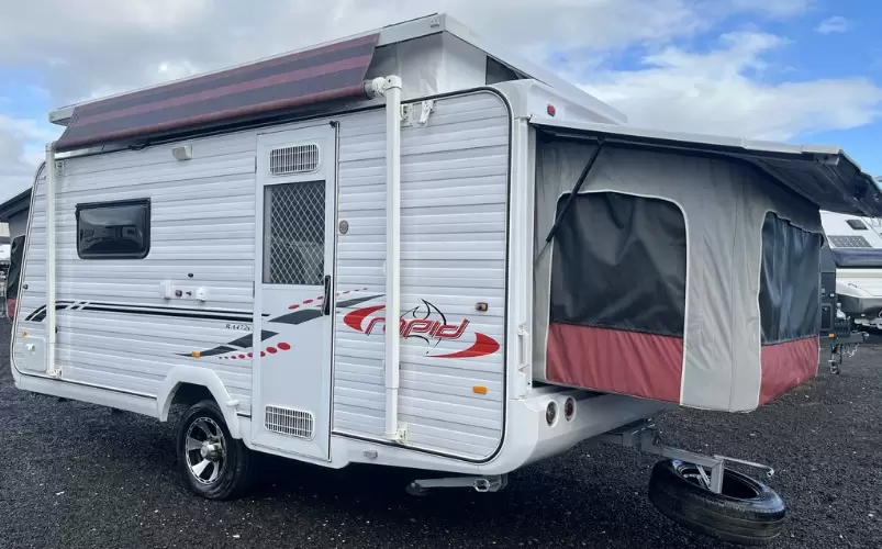 USED 2011 WINDSOR RAPID