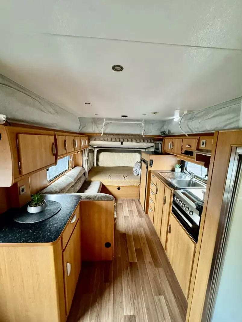 USED 2011 WINDSOR RAPID