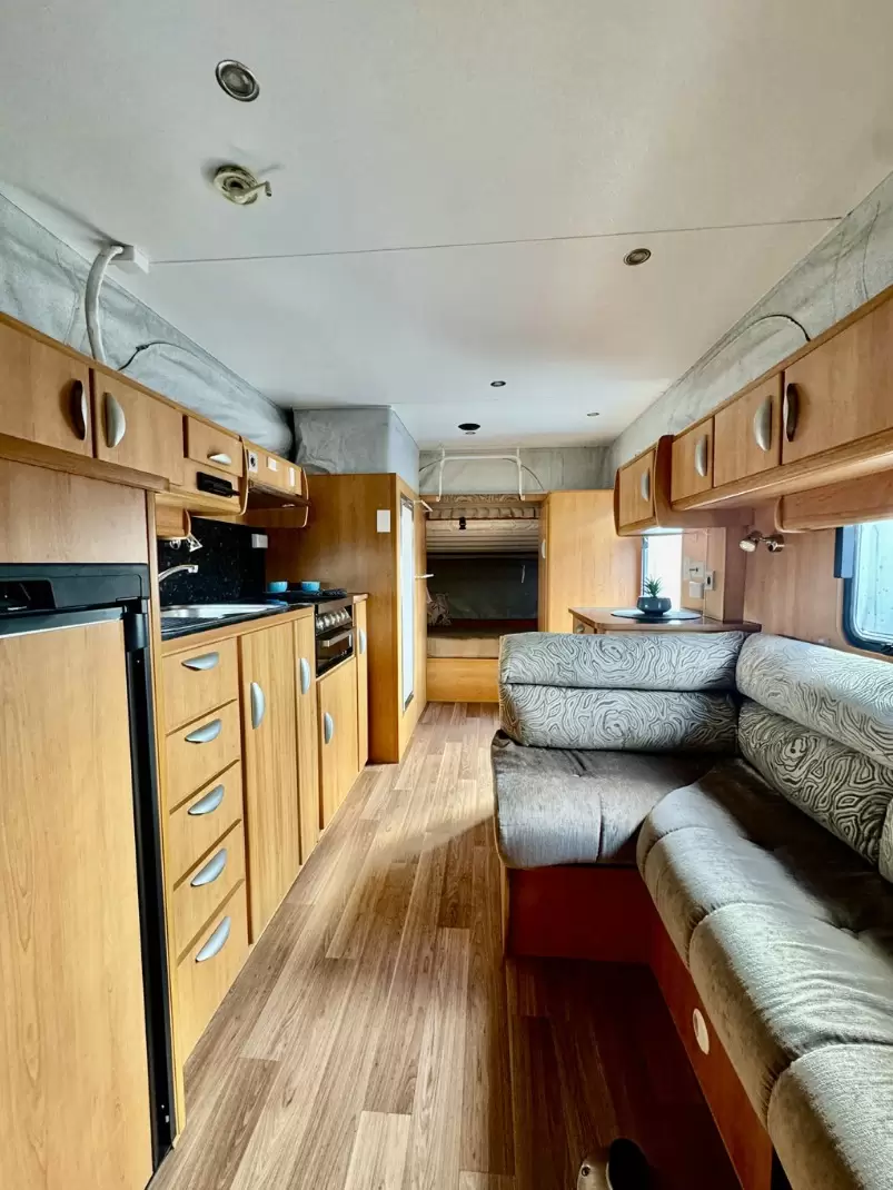 USED 2011 WINDSOR RAPID