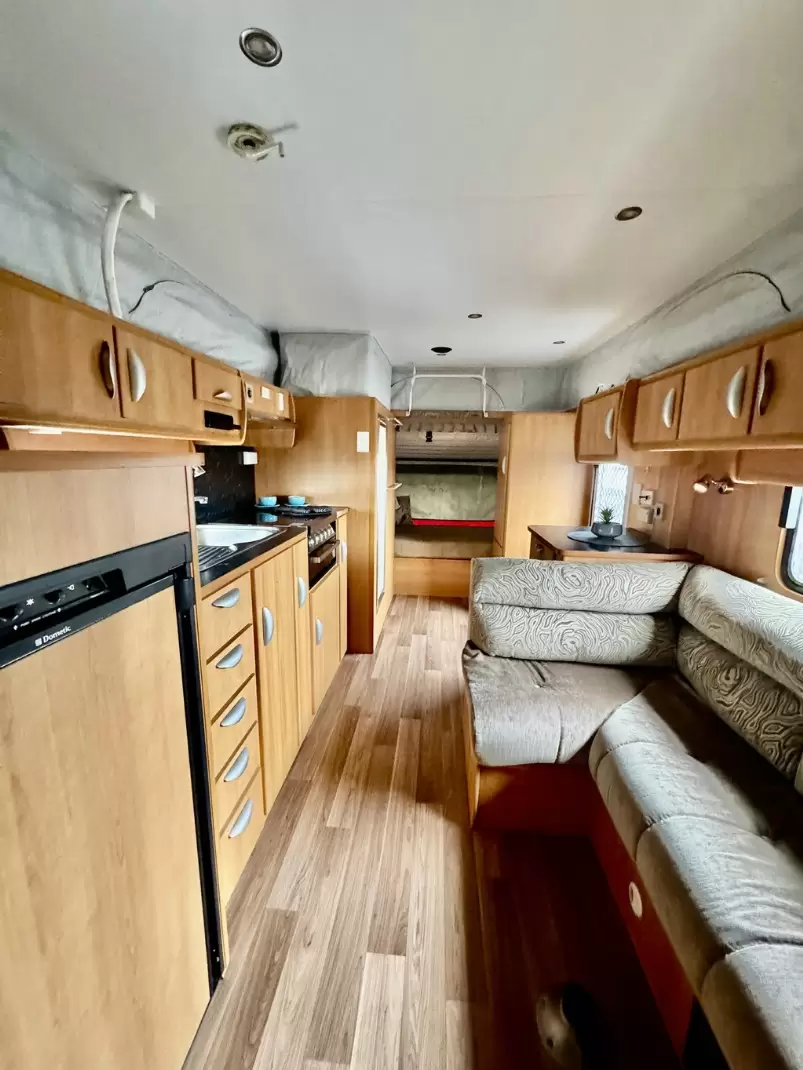 USED 2011 WINDSOR RAPID