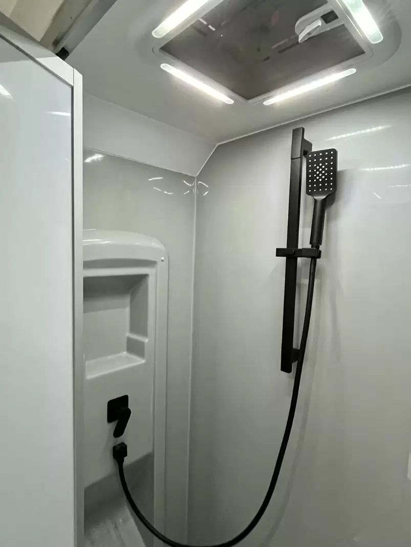 USED 2023 REGENT RCC220